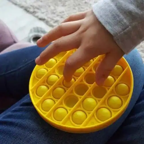 Alternative view of Pop It Geel